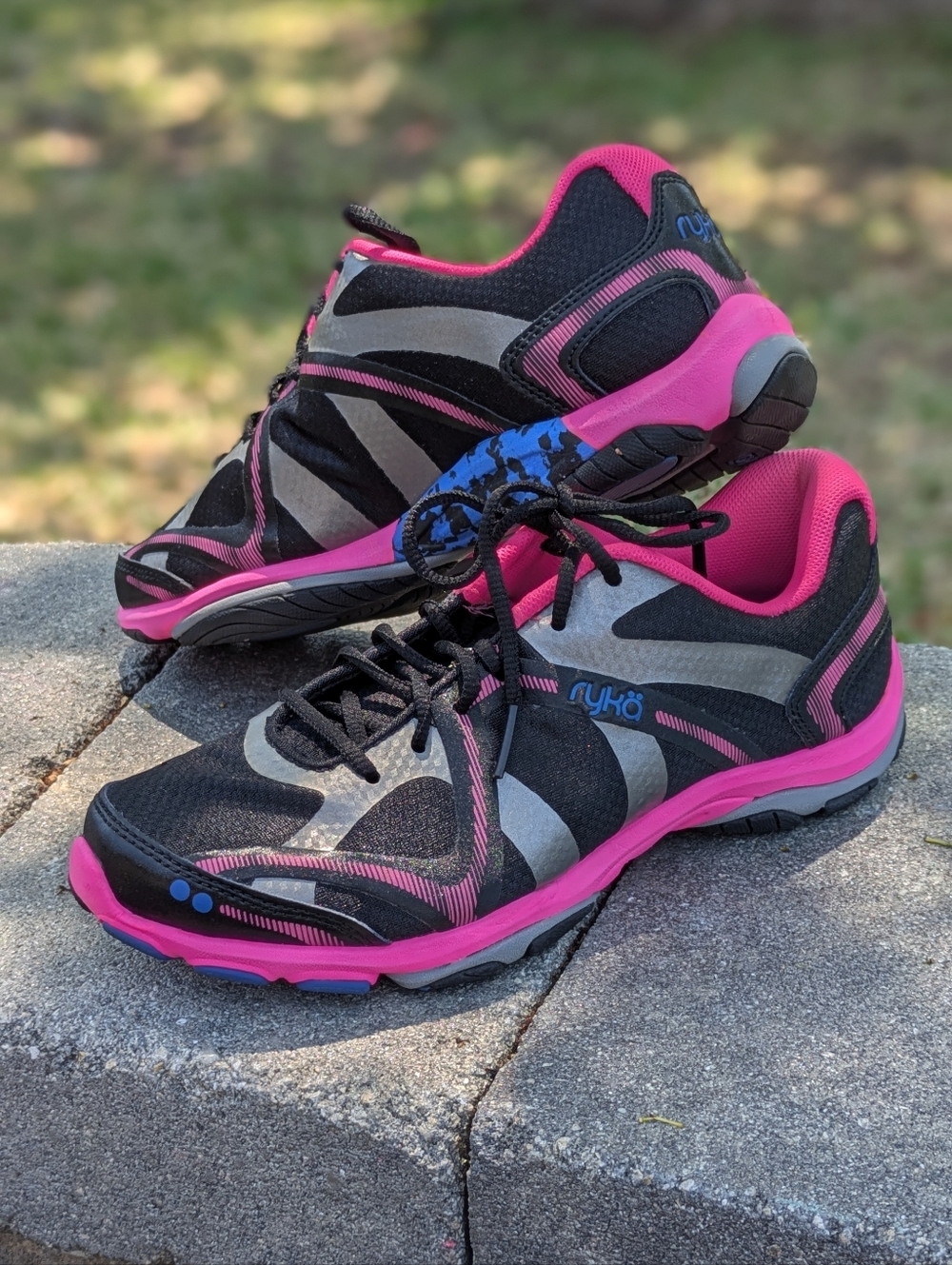 Ryka Women's Black & Pink Training Sneakers